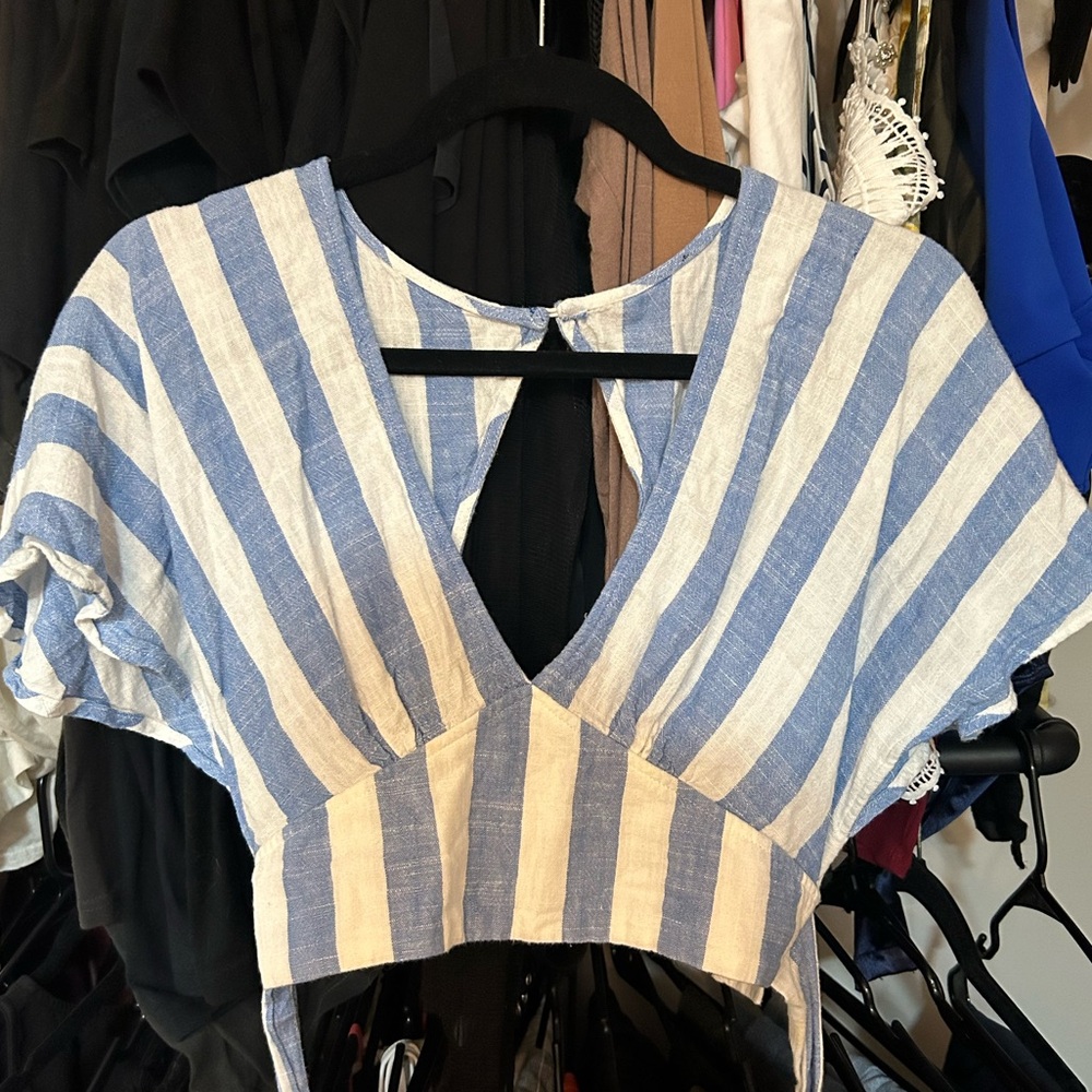 ❌SOLD ON DEPOP❌ Linen Deep V Open Back Tie Back Crop Top Stripes Blue White